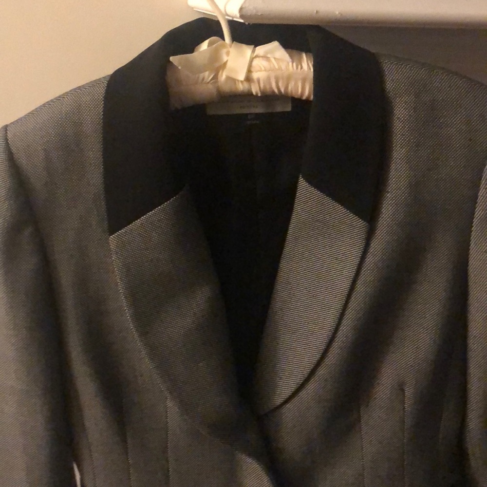 Tahari Classic Single Button Jacket - image 2